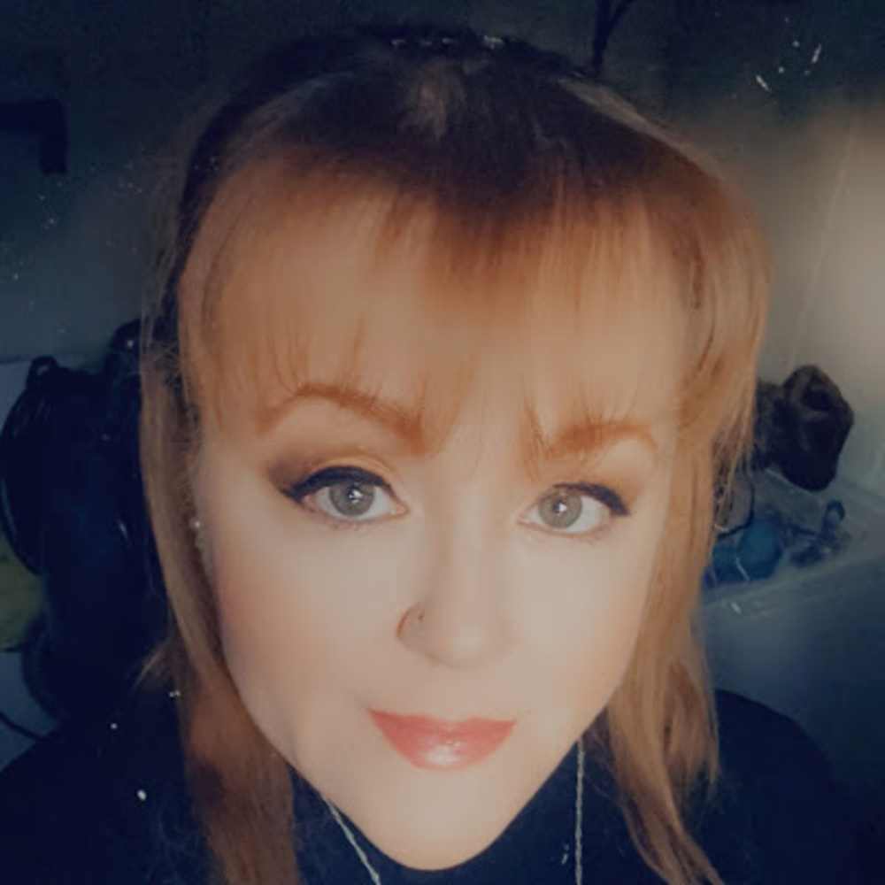 Meet your Posher, Lena